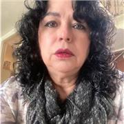 Profesora de historia que imparte clases virtuales